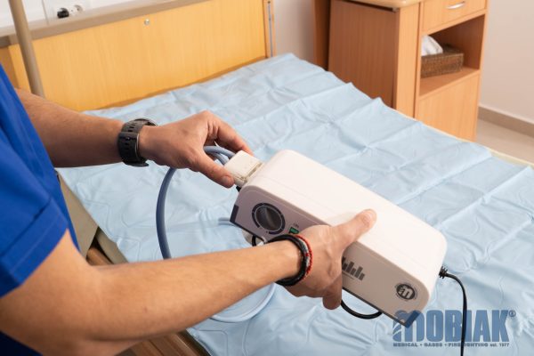 Σετ Στρώμα Κατακλίσεων με Κυψέλες & Αεραντλία “PREMIUM“ 0806276 - Image 3
